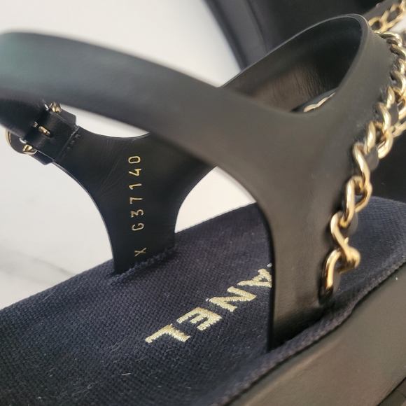 2021 collection sandals size 38. - Picture 4 of 8